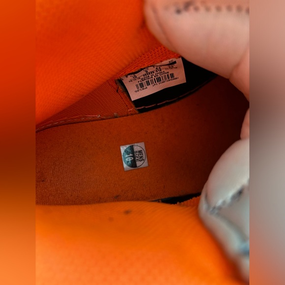 2019 Men’s Air Jordan 1 Retro High OG 'Neutral Grey’ - Picture 2 of 6